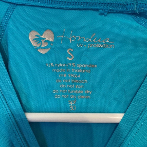 Long Sleeve Swim Shirt size S - Picture 2 of 4